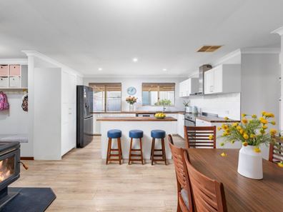 10 Lavinia Place, Eaton WA 6232