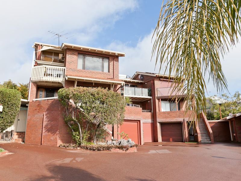 6/17 Money Road, Attadale