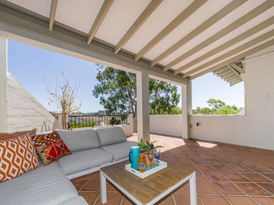 2/23A Karoo Street, South Perth WA 6151