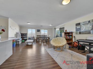 25 Waterwitch Outlook, Wandina WA 6530