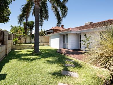 12A Petra Street, Palmyra WA 6157