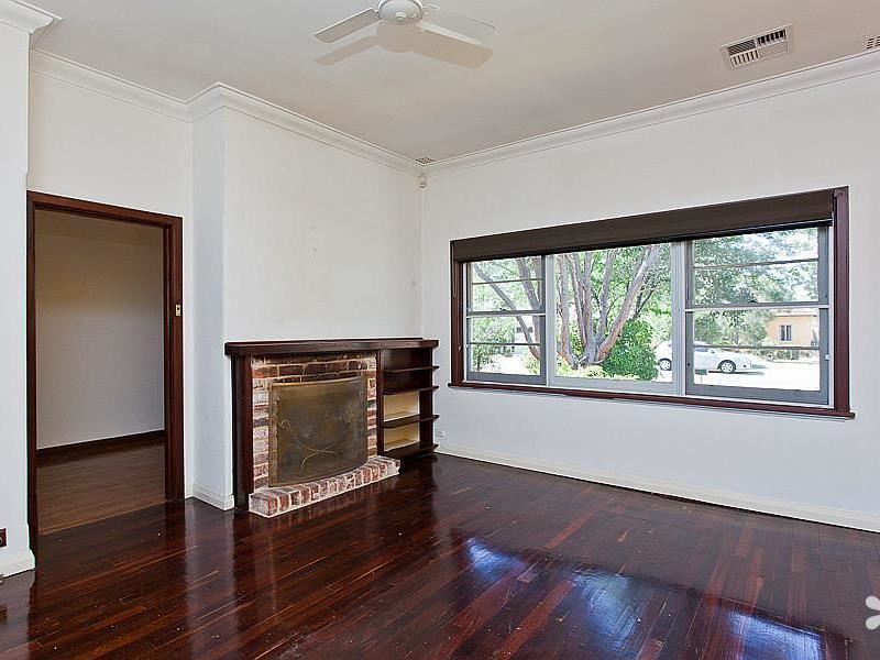 13 Craigie Cres, Manning WA 6152