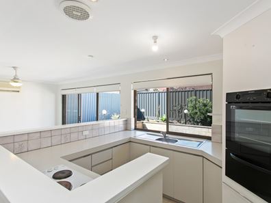 14 Moira Lane, Scarborough WA 6019