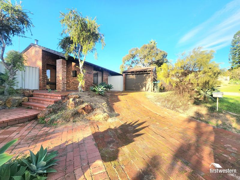 2 Cove Court, Beldon WA 6027