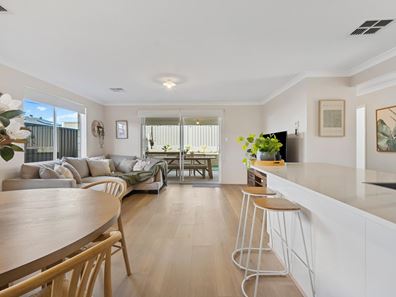 9 Lechuza Way, Madora Bay WA 6210