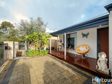 14 Harden Park Trail, Carramar WA 6031