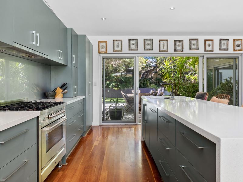 2 Read Avenue, Mosman Park WA 6012