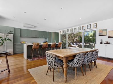2 Read Avenue, Mosman Park WA 6012