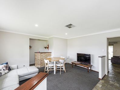 34 Knightsbridge Way, Thornlie WA 6108