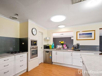 1 Magpie Court, Yangebup WA 6164