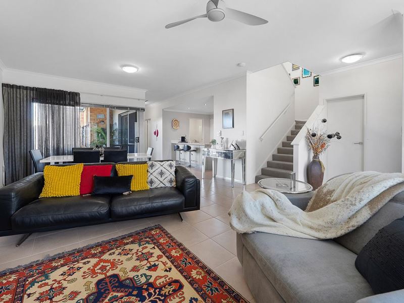 Lot 17, 1/15 Suttor Drive , Success WA 6164