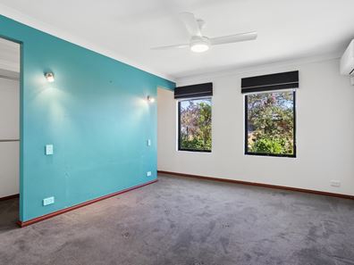 7 Evesham Drive, Ellenbrook WA 6069