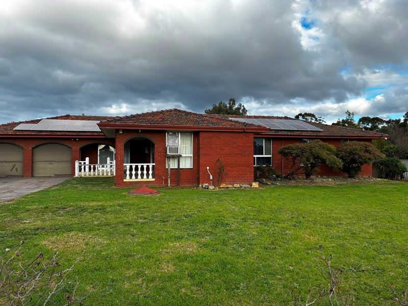 79 Gosnells Rd West, Martin WA 6110
