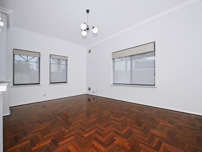 5A Newcomen Road, Stirling WA 6021