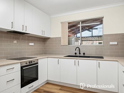 53 Stringybark Drive, Forrestfield WA 6058