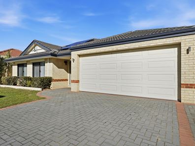 25 Elizabeth St, East Cannington WA 6107