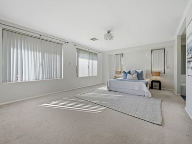 25 Elizabeth St, East Cannington WA 6107