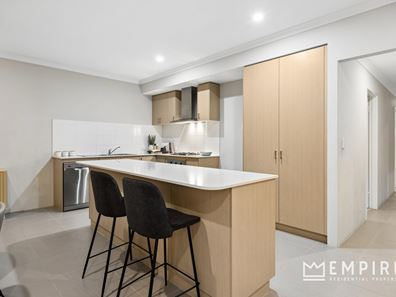 7 Carinthia Lane, Coogee WA 6166