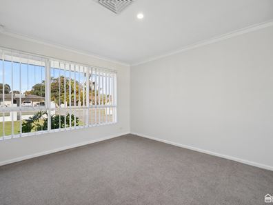22 Dumsday Drive, Forrestdale WA 6112