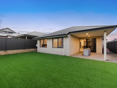 111 Turquoise Boulevard, Treeby WA 6164