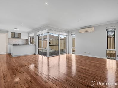3/15 Yapton Turn, Girrawheen WA 6064
