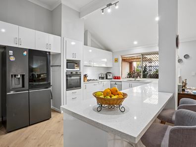 2 Nymans Court, Erskine WA 6210