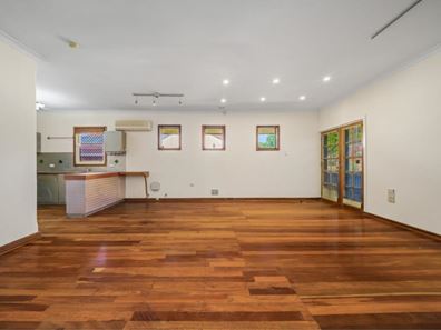 35a Hopkinson Way, Wilson WA 6107