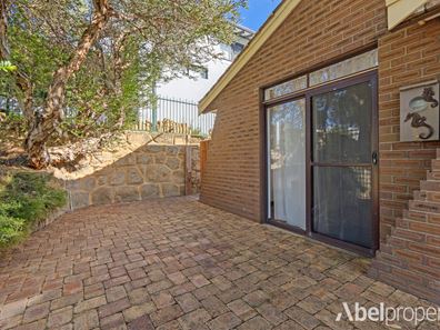 81 Marine Terrace, Sorrento WA 6020