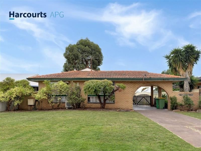 172 Clarke Street East, Carey Park WA 6230