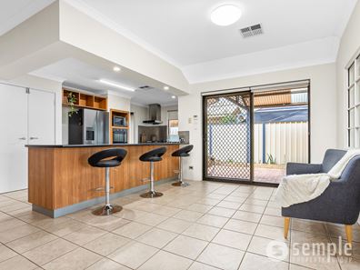 16 Alexandria Follow, Success WA 6164