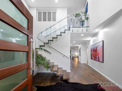 18 Granich Gardens, Woodlands WA 6018