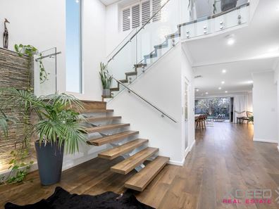 18 Granich Gardens, Woodlands WA 6018