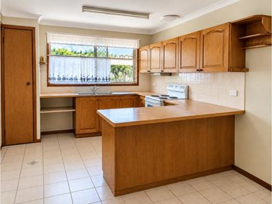 15B Mellows Place, Rangeway WA 6530