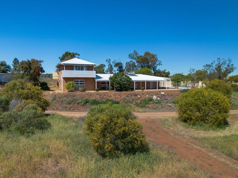 5644 North West Coastal Highway, Alma