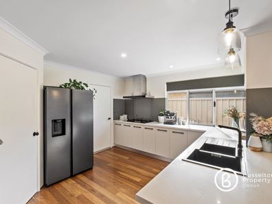 7 Hibbertia Green, Broadwater WA 6280