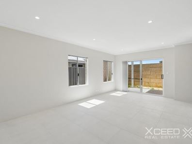 4/30 Werner Street, Alkimos WA 6038