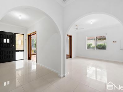 2048 Albany Highway, Maddington WA 6109