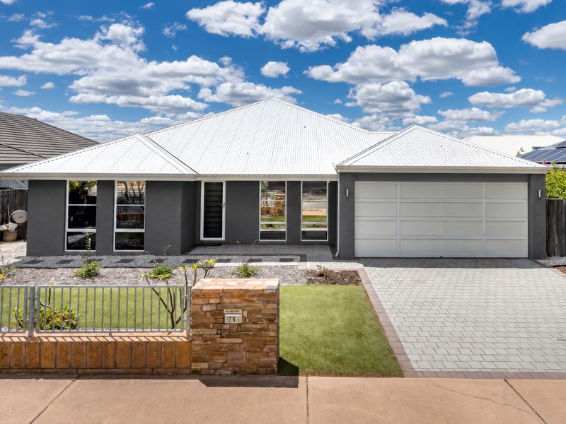 28 Banrock Drive, The Vines WA 6069