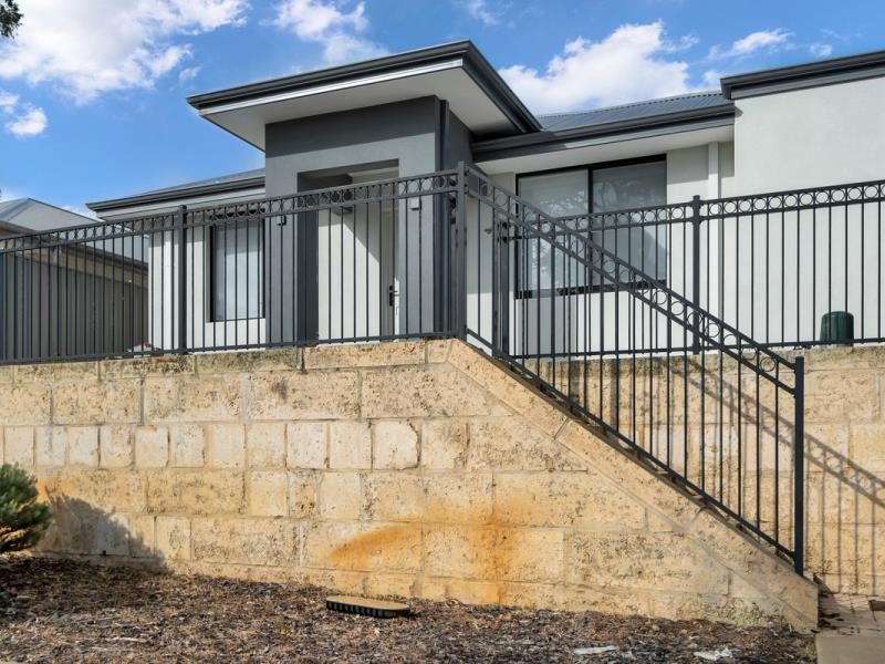 69 Somerford Promenade, Wellard WA 6170