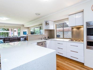 24 Marich Cove, Atwell WA 6164