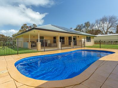 4 Jenour Court, Gelorup WA 6230