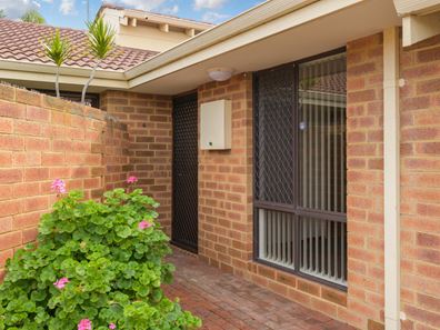 6/9 Hayes Avenue, Yokine WA 6060