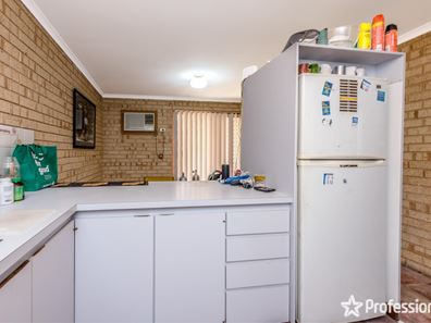 2/239 Willcock Drive, Mahomets Flats WA 6530