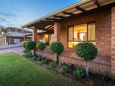 32 Hanlon Street, Hamilton Hill WA 6163