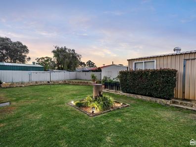 86 Ashburton Drive, Gosnells WA 6110