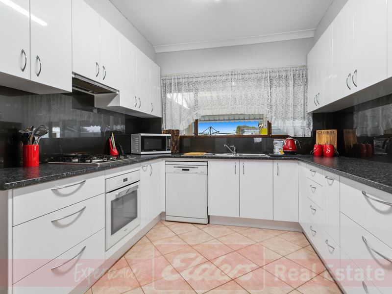 20 ARCHER STREET, Collie