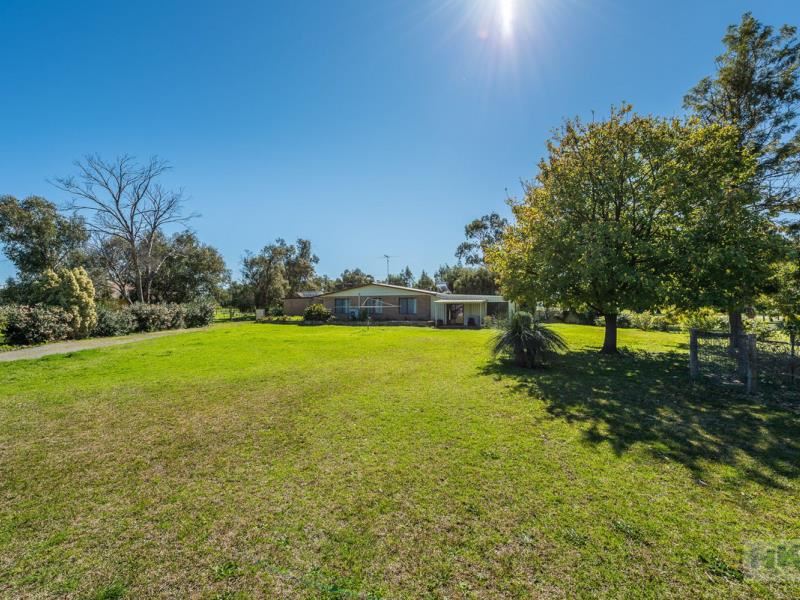 75 Chittering Street, Muchea