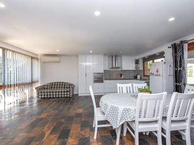 2 Malabar Crescent, Craigie WA 6025