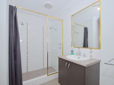 7 Lecania Street, Seville Grove WA 6112