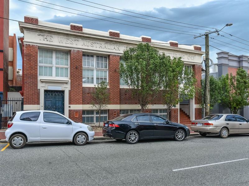 17/117 Lake Street, Perth